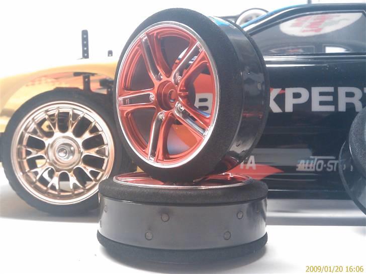 Bil HBX Skyline BXP - Nye fælge med dæk som laver gnister når man drifter billede 8