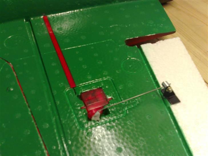 Fly FunJET R.I.P - 2 stk. HS-55 servoer styres med 2 krængrors servoer kræver delta-mix billede 16