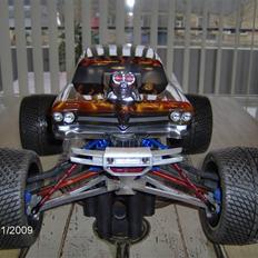 Off-Roader * traxxas revo 3.3 *