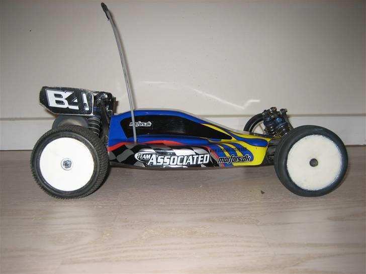 Buggy B4 Brushless  billede 5