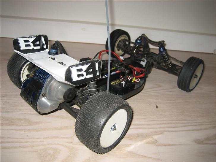 Buggy B4 Brushless  billede 15