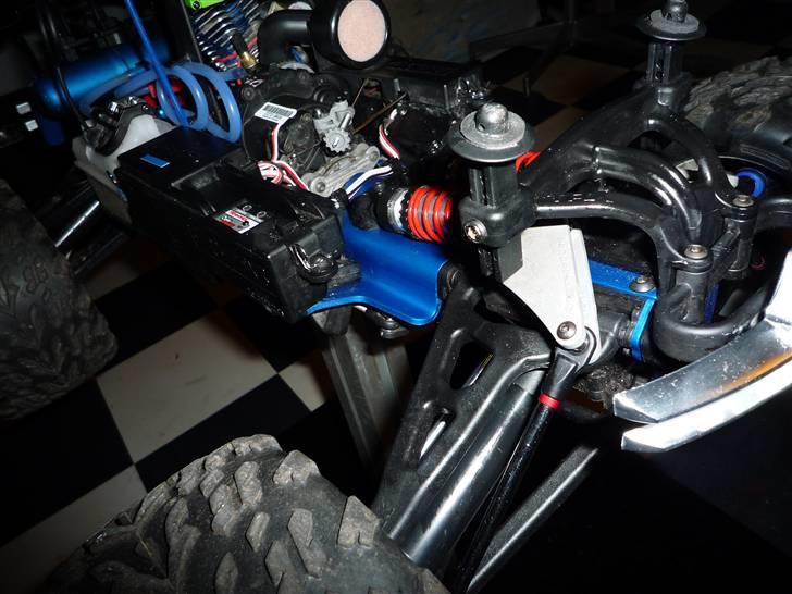 Bil Traxxas Revo 3.3  billede 10