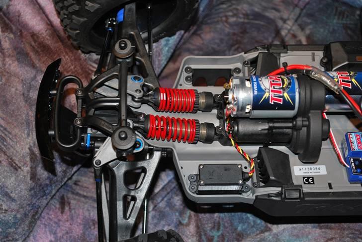 Off-Roader E-Revo (Novak Brushless) billede 9