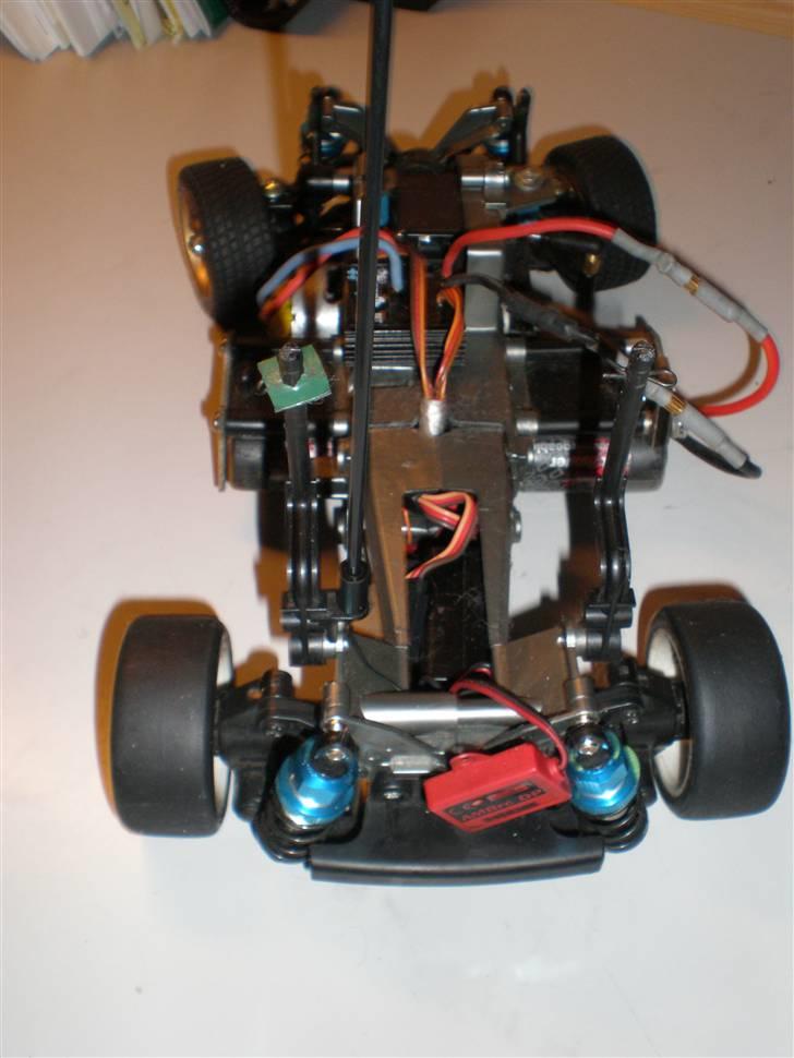 Bil Austin Cooper - Læg mærke til snaplås til hurtig batteri skift.. billede 2