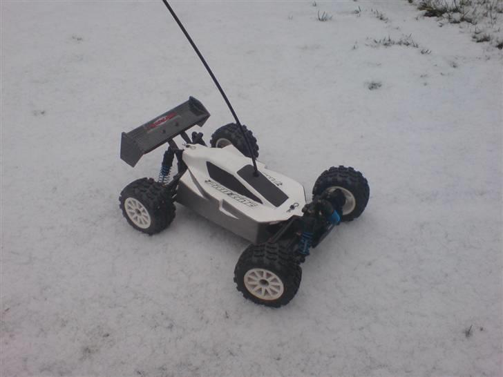 Buggy Team Associated rc18b - Ude i  sneen billede 9