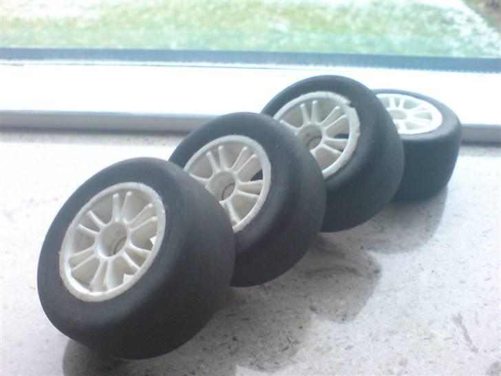 Buggy Team Associated rc18b - De gamle dæk billede 10