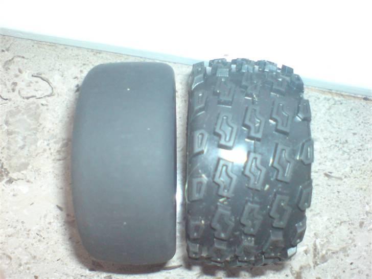 Buggy Team Associated rc18b - De gamle slidte til grus og drifting, og de nye til noget virkelig offroading  billede 14