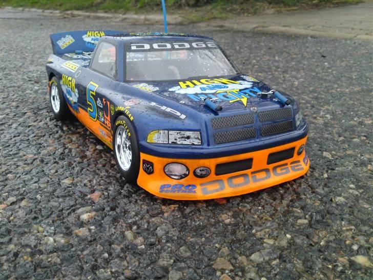 Bil HPI RS4 Pro 3 Dodge Ram 5 - HPI RS4 Pro 3 Nascar Craftsman Truck Series Dodge Ram 3500 High And Mighty 5 billede 9