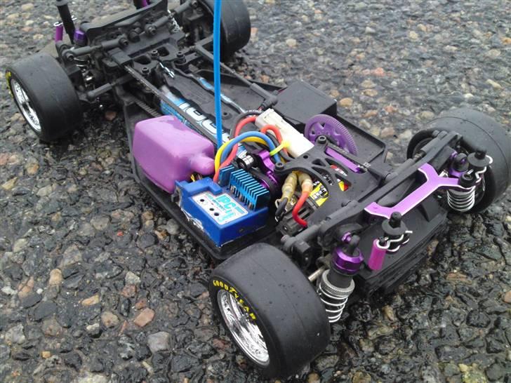 Bil HPI RS4 Pro 3 Dodge Ram 5 - HPI RS4 Pro 3 Nascar Craftsman Truck Series Dodge Ram 3500 High And Mighty 5 billede 13