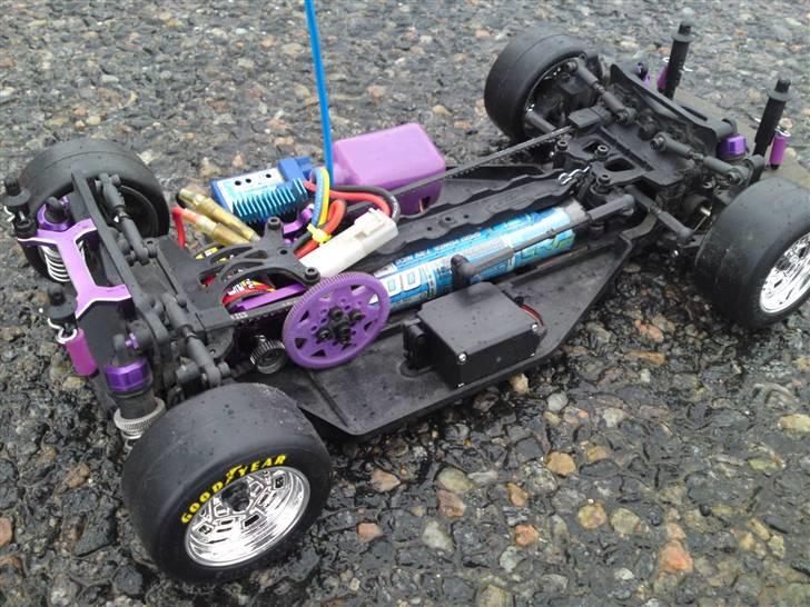 Bil HPI RS4 Pro 3 Dodge Ram 5 - HPI RS4 Pro 3 Nascar Craftsman Truck Series Dodge Ram 3500 High And Mighty 5 billede 15