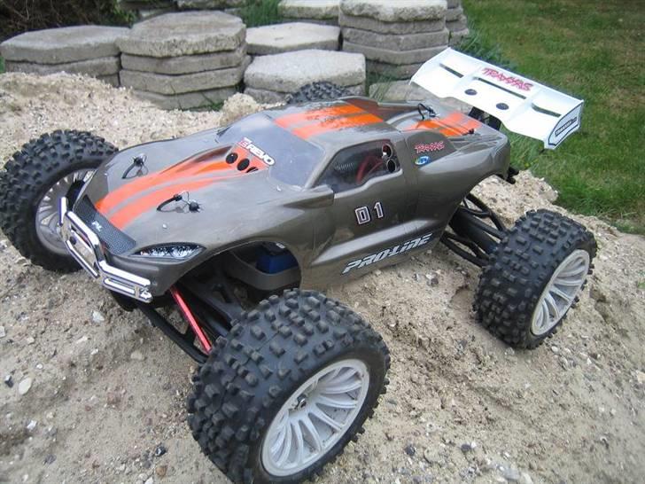 Off-Roader Traxxas E-Revo Brushless (tidligere bil, er Solgt) billede 1