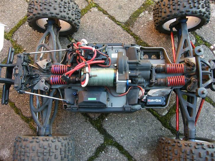 Off-Roader Traxxas E-Revo Brushless (tidligere bil, er Solgt) billede 2