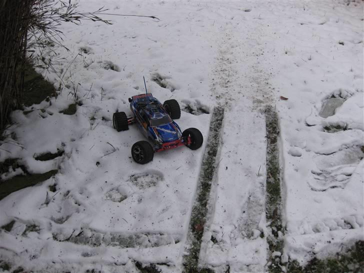 Off-Roader Rustler vxl *BYTTET* - Wii. Den kan også lege i sne. Det er bare over nice !! billede 2