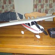 Fly Cessna 182 SkyLane RTF EP