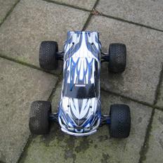 Off-Roader Traxxas Emaxx EVX-2