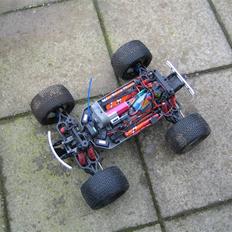 Off-Roader Traxxas Emaxx EVX-2