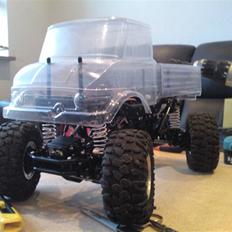 Off-Roader Unimog CR01