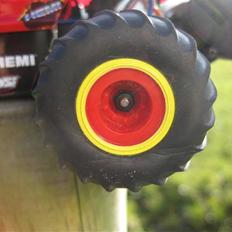 Off-Roader Team Losi Micro Raminator