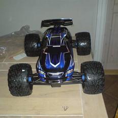 Bil Traxxas E-revo    SOLGT
