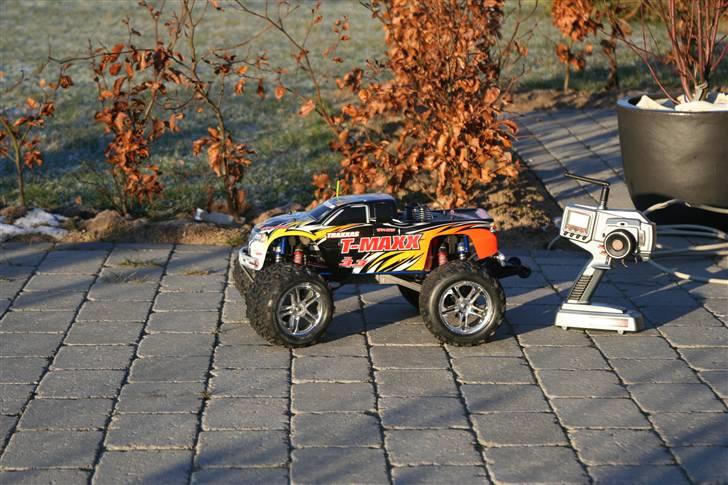 Off-Roader Traxxas T-MAXX 3,3 billede 2