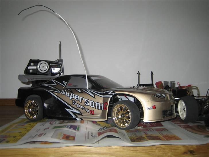Bil HBX Skyline - Det oprindelig karos og fælge er sat på min Kyosho Pureten billede 12