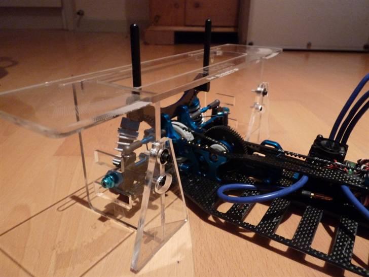 Bil Tamiya TRF416 - I min lækre plexi setup-station billede 13