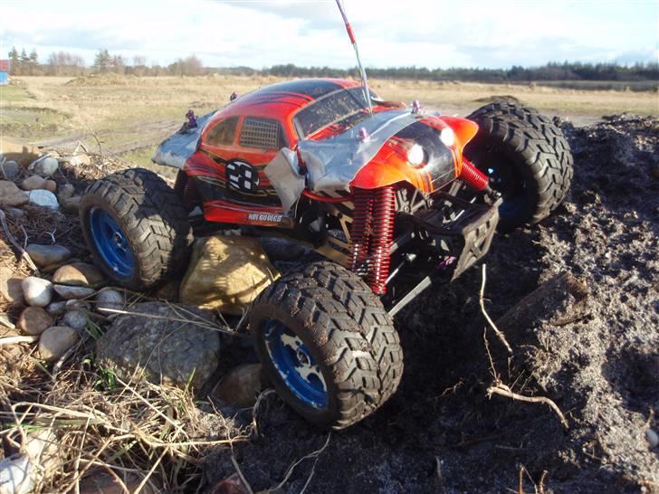 Truck HPI E-savage  ¤SOLGT¤ - Tjaaa, karosset har haft bedre dage;-) billede 1