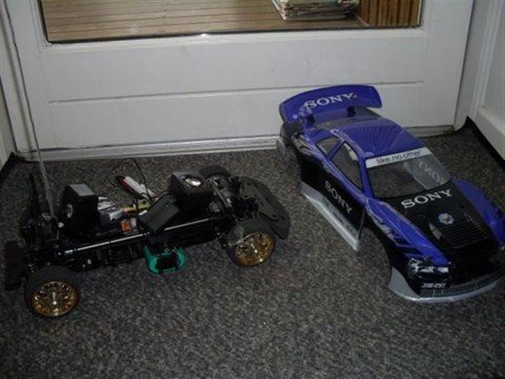 Bil HBX SONY NISSAN SKYLINE - bilen og karrosset billede 5