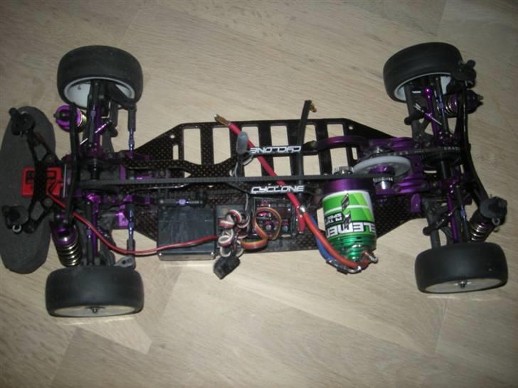 Bil Hot Bodies -Cyclone SOLGT billede 10