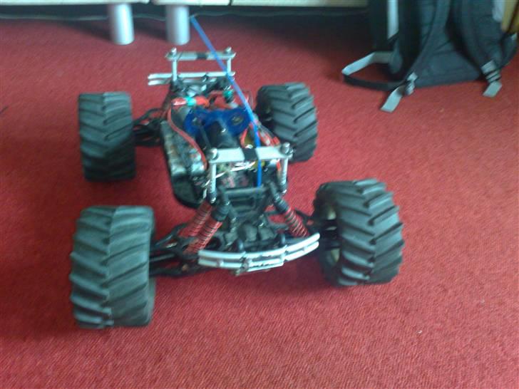 Truck E-maxx Brushless billede 15