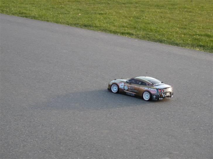 Bil Tamiya TRF416 - Nissan GT-R - going sideways! billede 16