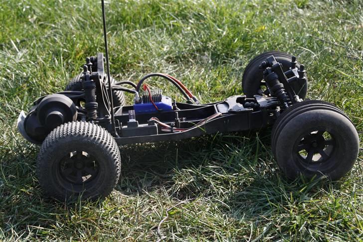 Truck E-Firestorm 10T-BL billede 9