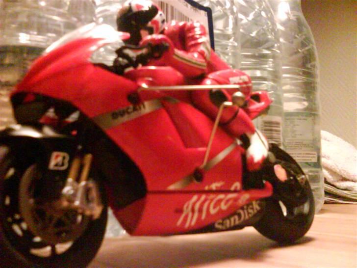 Motorcykel ducati billede 4