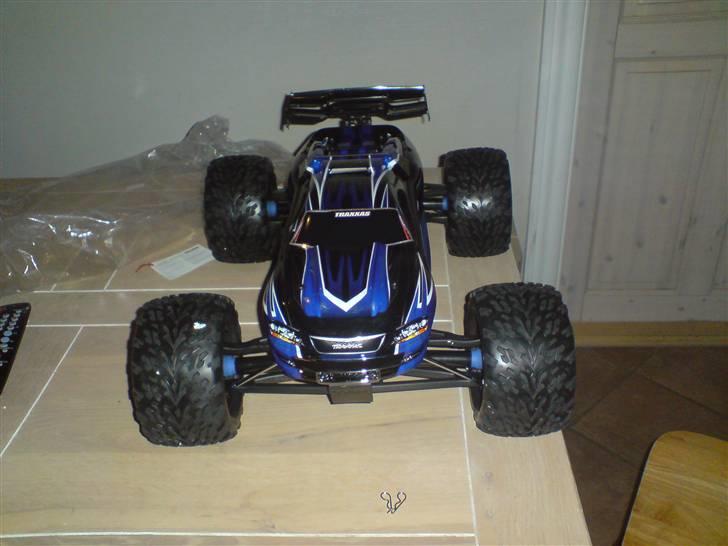 Bil Traxxas E-revo    SOLGT billede 3