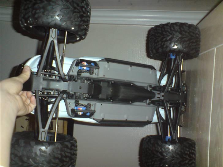 Bil Traxxas E-revo    SOLGT billede 4