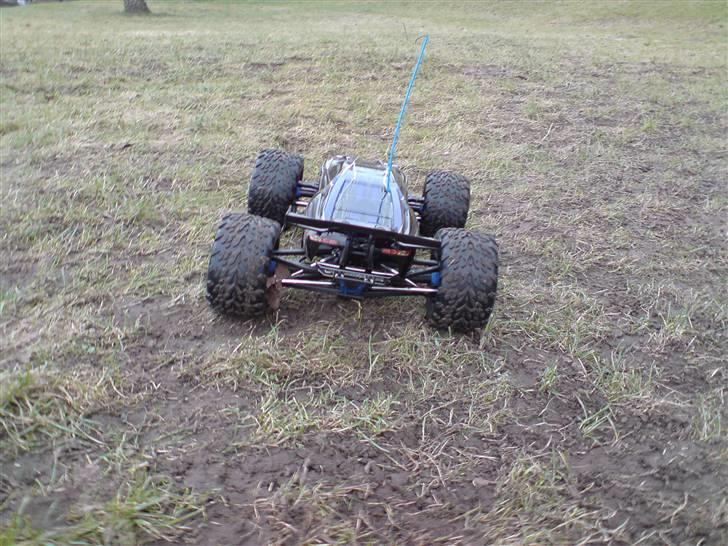Bil Traxxas E-revo    SOLGT billede 9
