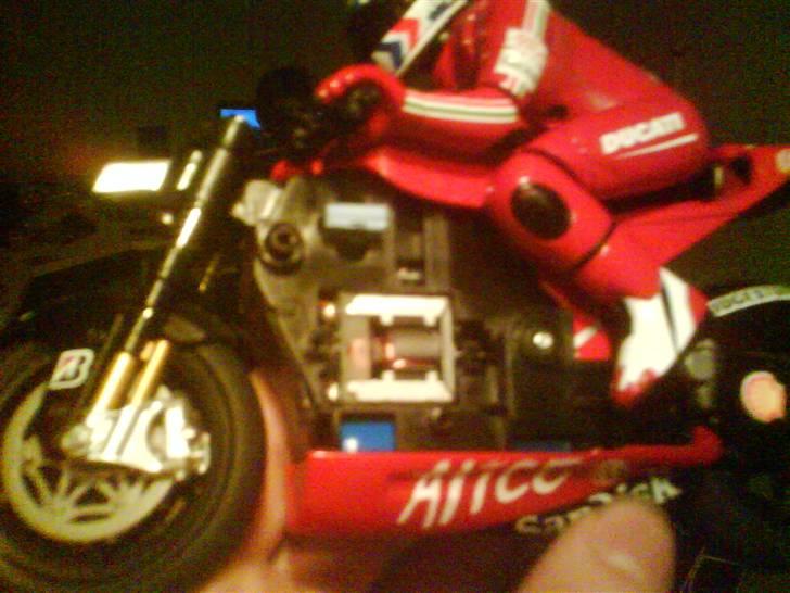 Motorcykel ducati - åbnet ind til motoren :D billede 11