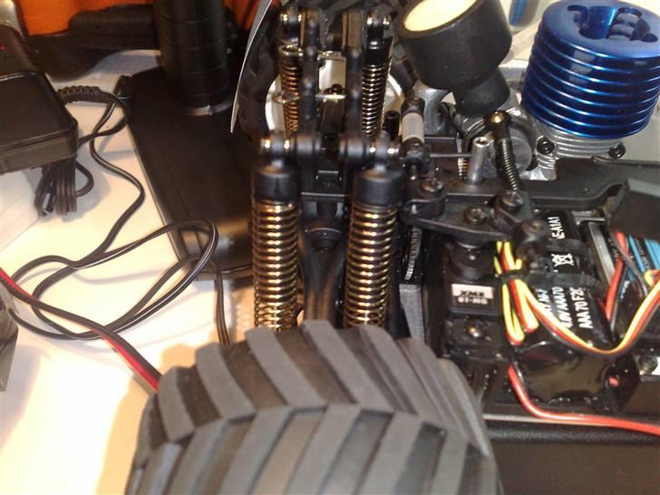 Truck Xray nt18mt - 8 støddæmpere.... Voldsomt.... billede 11