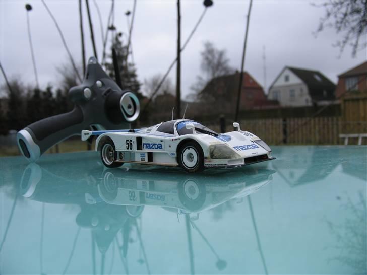 Bil Kyosho mini-z MR02LM - Har haft et lille uheld ! så højre forlygte er lavet af epoxy:-) billede 1