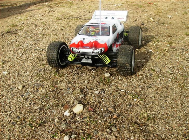 Bil Anderson MB4 Truggy 1/18 billede 1