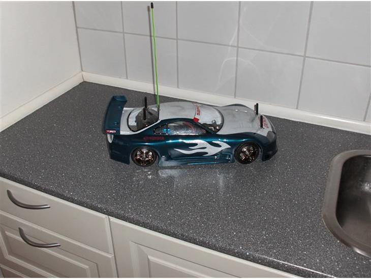 {{currentPhoto.altText}} billede {{currentPhoto.number}}