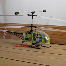 Helikopter Lama V3
