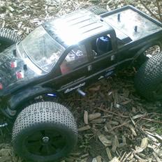 Off-Roader inferno stadiumtuck SOLGT