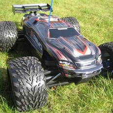 Truck E-Revo Kershaw spec.