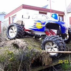 Off-Roader Kyosho Mad Force
