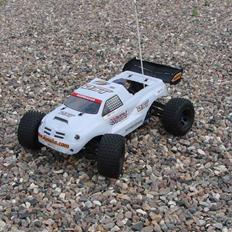 Off-Roader kyosho DST