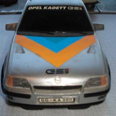 Bil NIKKO OPEL KADETT GSI
