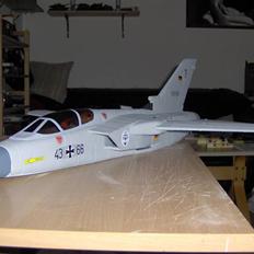 Fly Kyosho Panavia Tornado