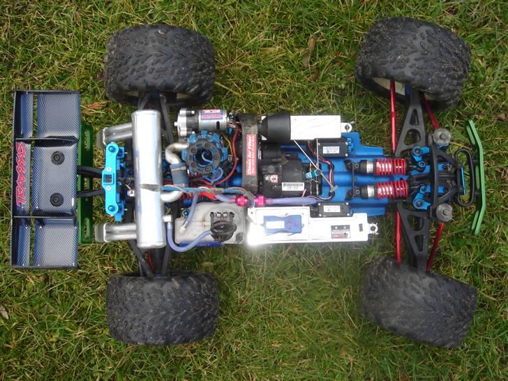 Off-Roader Traxxas Revo 3.3 billede 5