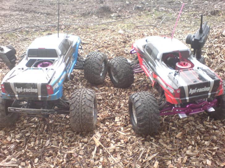 Off-Roader Savage x 4,6 Big Block - Min til venstre og Jonas L´s til højre :D :D :D :D :D  billede 18